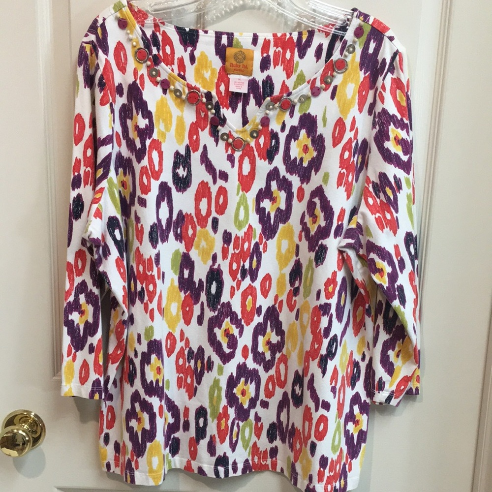 Collar Button & Bead Detail Top